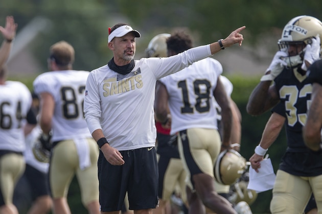 New Orleans Saints defensive coordinator Dennis Allen gives directions during training camp at their NFL football training facility in Metairie, La. Monday, Aug. 17, 2020. (David Grunfeld/The Advocate via AP, Pool)