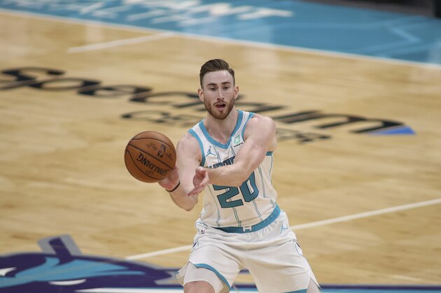 Charlotte Hornets forward Gordon Hayward passes against the New York Knicks in the second half of an NBA basketball game in Charlotte, N.C., Monday, Jan. 11, 2021. Charlotte won 109-88. (AP Photo/Nell Redmond)
