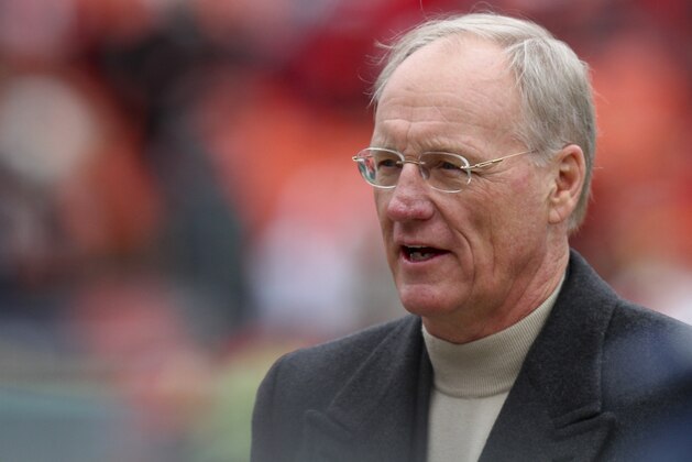 Former Kansas City Chiefs head coach Marty Schottenheimer walks the field prior to the Chiefs' NFL football game against the Denver Broncos Sunday, Dec. 6, 2009, in Kansas City, MO. (AP Photo/Ed Zurga)
