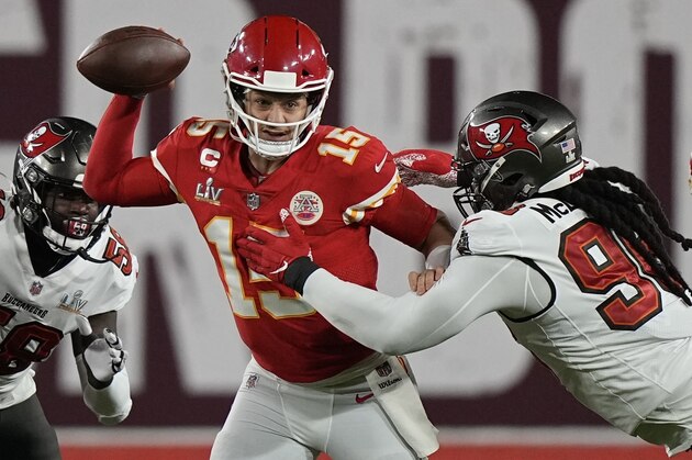 Tampa Bay Buccaneers nose tackle Steve McLendon pressures Kansas City Chiefs quarterback Patrick Mahomes during the first half of the NFL Super Bowl 55 football game Sunday, Feb. 7, 2021, in Tampa, Fla. (AP Photo/David J. Phillip)