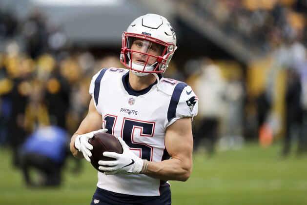 New England Patriots wide receiver Chris Hogan (15) warms up before an NFL football game against the Pittsburgh Steelers in Pittsburgh, Sunday, Dec. 16, 2018. (AP Photo/Don Wright)