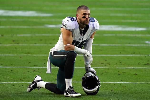 Philadelphia Eagles tight end Zach Ertz (86) during the first half of an NFL football game against the Philadelphia Eagles , Sunday, Dec. 20, 2020, in Glendale, Ariz. (AP Photo/Rick Scuteri)