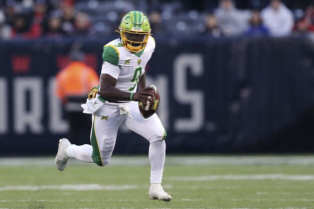 Tampa Bay Vipers' Quinton Flowers (9) runs the ball up the field during an XFL football game against the New York Guardians, Sunday, Feb. 9, 2020, in East Rutherford, N.J. The New York Guardians won 23-3. (AP Photo/Steve Luciano)