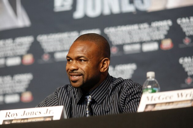 Roy Jones Jr. during a news conference at Hard Rock Cafe Tuesday, Sept. 16, 2008 in New York. Joe Calzaghe and Jones are scheduled to fight for Calzaghe's Ring Magazine light heavyweight title at New York's Madison Square Garden on Saturday, Nov. 8, 2008. (AP Photo/Jason DeCrow)