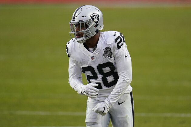 Las Vegas Raiders running back Josh Jacobs (28) in the first second half of an NFL football game Sunday, Jan. 3, 2021, in Denver. (AP Photo/David Zalubowski)