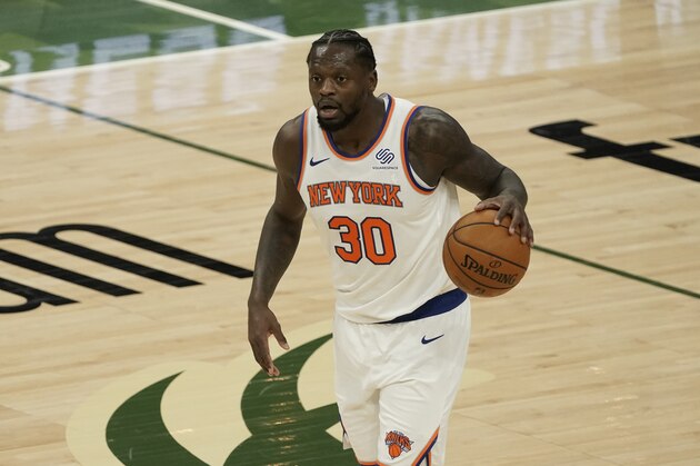 New York Knicks' Julius Randle during the first half of an NBA basketball game against the Milwaukee Bucks Thursday, March 11, 2021, in Milwaukee. (AP Photo/Morry Gash)