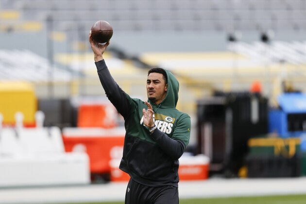 Green Bay Packers' Jordan Love practices before an NFL football game, Sunday, Nov 1. 2020, between the Minnesota Vikings and Green Bay Packers in Green Bay, Wis. (AP Photo/Jeffrey Phelps)