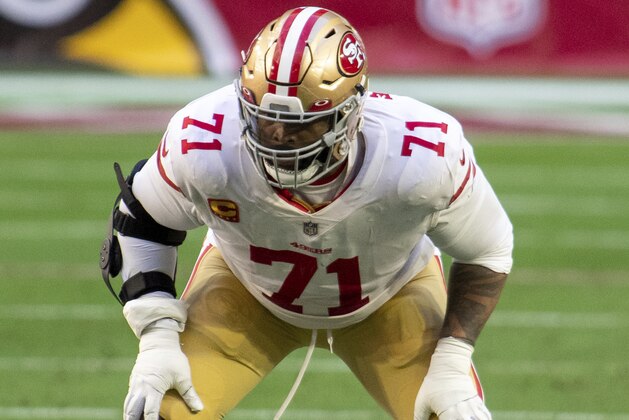 San Francisco 49ers offensive tackle Trent Williams (71) in action during an NFL football game against the Arizona Cardinals, Saturday, Dec. 26, 2020, in Glendale, Ariz. (AP Photo/Jennifer Stewart)