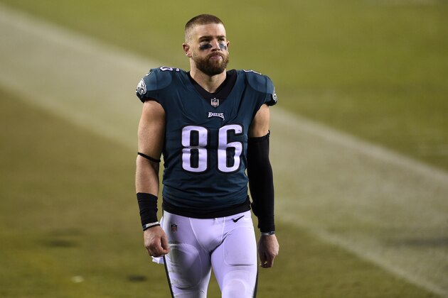Philadelphia Eagles' Zach Ertz walks to the locker room after an NFL football game against the Washington Football Team, Sunday, Jan. 3, 2021, in Philadelphia. (AP Photo/Derik Hamilton)