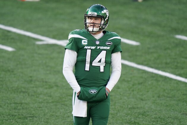 New York Jets quarterback Sam Darnold (14) during the first half of an NFL football game against the Cleveland Browns Sunday, Dec. 27, 2020, in East Rutherford, N.J. (AP Photo/Corey Sipkin)