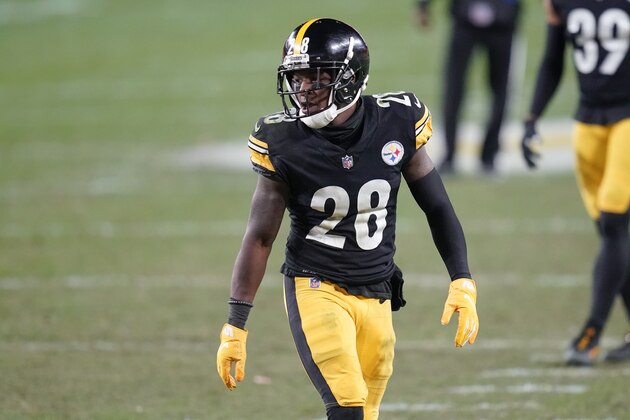 Pittsburgh Steelers cornerback Mike Hilton (28) plays in an NFL football game against the Washington Football Team, Monday, Dec. 7, 2020, in Pittsburgh. (AP Photo/Keith Srakocic)