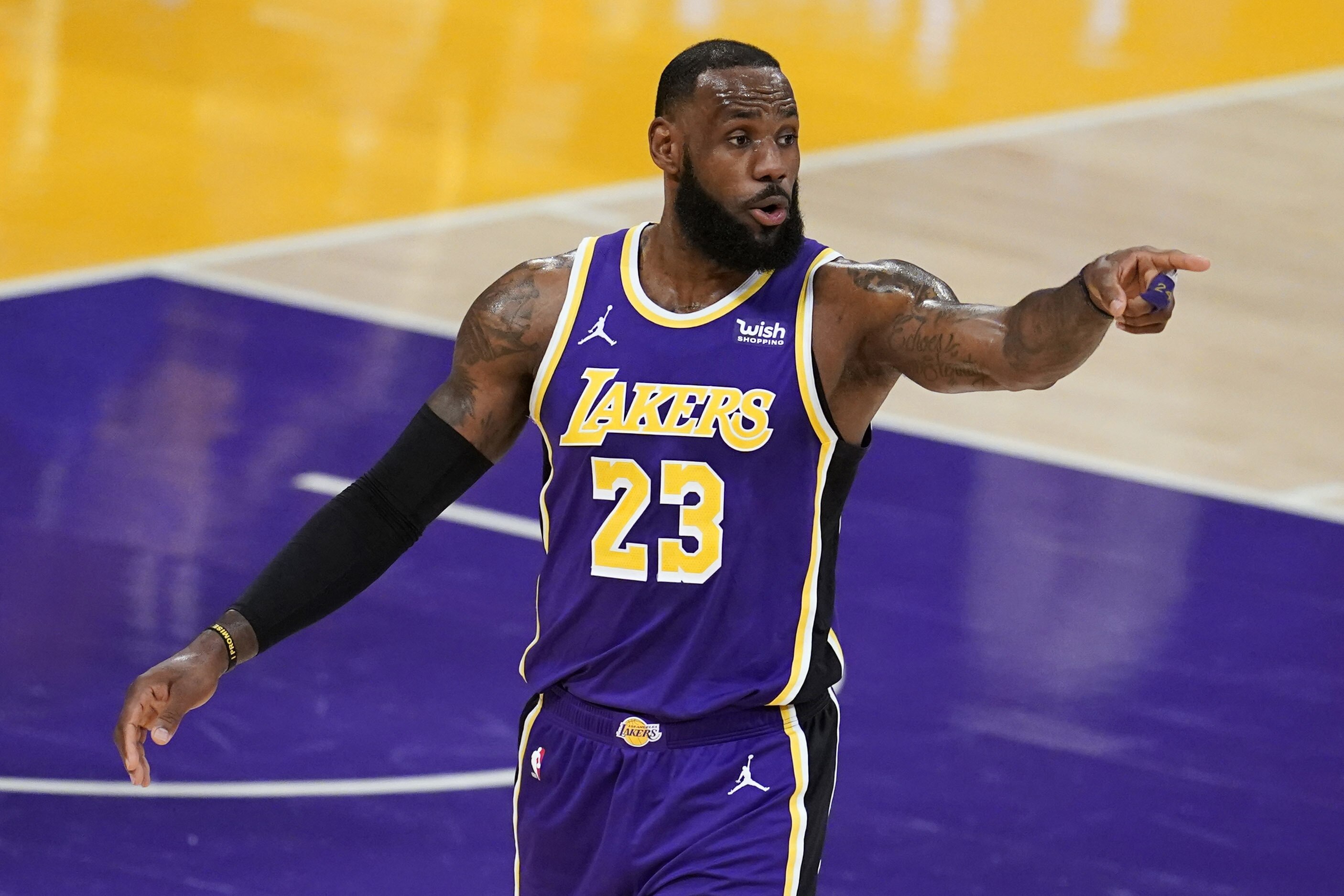 Lakers' LeBron James Says 'I Should Have More Than 4' MVP Awards