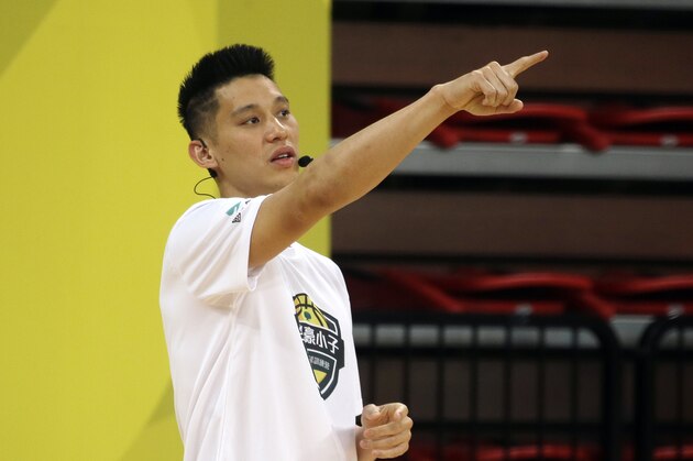 Former Toronto Raptors' Jeremy Lin, currently a free agent, speaks to young Taiwanese players during a basketball clinic in Taipei, Taiwan, Saturday, July 27, 2019. Lin is in Taiwan to attend a charity event and basketball clinics for young athletes. (AP Photo/Chiang Ying-ying) Former Toronto Raptors' Jeremy Lin, currently a free agent, speaks to young Taiwanese players during a basketball clinic in Taipei, Taiwan, Saturday, July 27, 2019. Lin is in Taiwan to attend a charity event and basketball clinics for young athletes. (AP Photo/Chiang Ying-ying)