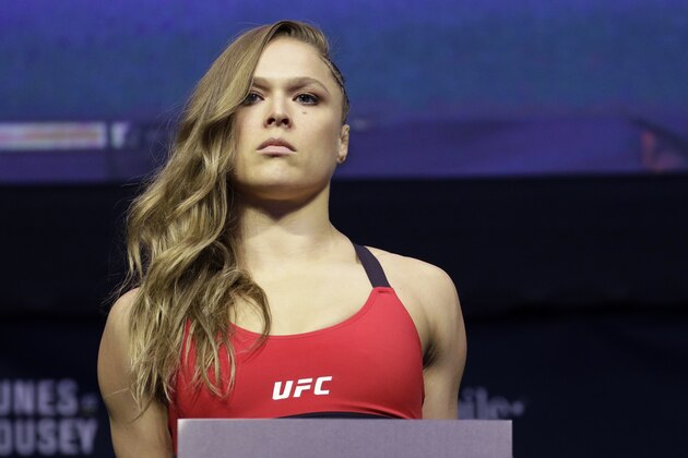 Ronda Rousey poses for photographers during an event for UFC 207, Thursday, Dec. 29, 2016, in Las Vegas. Rousey is scheduled to fight Amanda Nunes in a mixed martial arts women's bantamweight championship bout Saturday in Las Vegas. (AP Photo/John Locher)