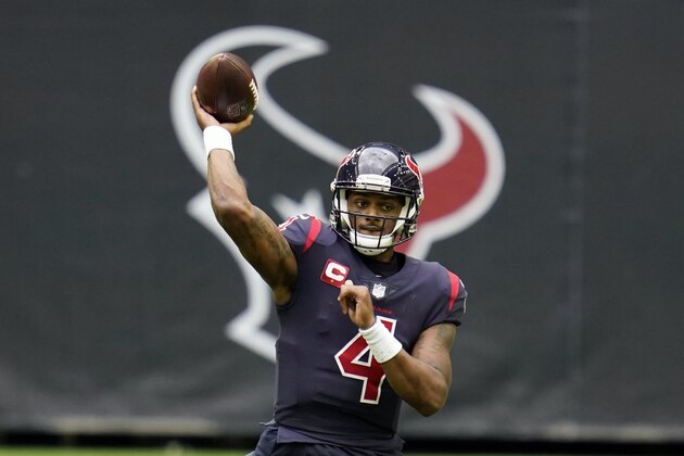 ARCHIVO.- Foto del 27 de diciembre del 2020 el quarterback de los Texans de Houston Deshaun Watson lanza un pase en el partido contra los Bengals de Cincinnati. (AP Foto/Matt Patterson, Archivo)