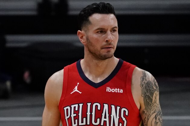 New Orleans Pelicans guard JJ Redick (4) during the first half of an NBA basketball game against the Phoenix Suns, Tuesday, Dec. 29, 2020, in Phoenix. (AP Photo/Rick Scuteri)