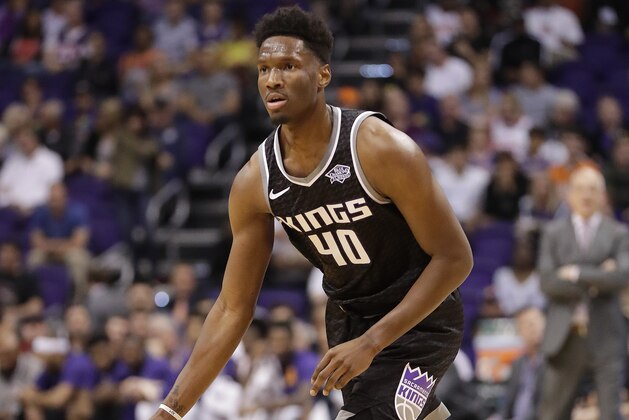 Sacramento Kings forward Nigel Hayes (40) looks to pass against the Phoenix Suns during the first half of an NBA basketball game Tuesday, April 3, 2018, in Phoenix. (AP Photo/Matt York)