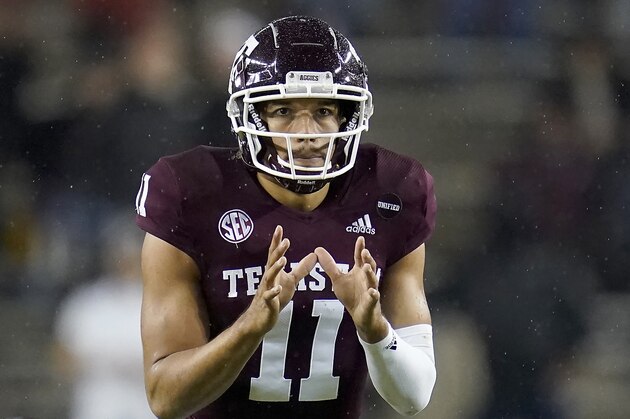 Texas A&M quarterback Kellen Mond (11) takes a snap against LSU during the second quarter of an NCAA college football game, Saturday, Nov. 28, 2020. in College Station, Texas. (AP Photo/Sam Craft)