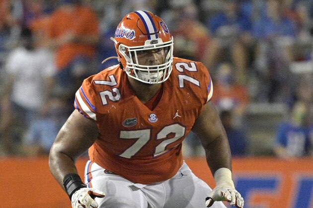 Florida offensive lineman Stone Forsythe (72) sets up to block against Arkansas during the first half of an NCAA college football game, Saturday, Nov. 14, 2020, in Gainesville, Fla. (AP Photo/Phelan M. Ebenhack)