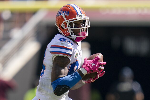 Florida tight end Kyle Pitts (84) runs for yards after a catch against Texas A&M during the second half of an NCAA college football game, Saturday, Oct. 10, 2020. in College Station, Texas. (AP Photo/Sam Craft)
