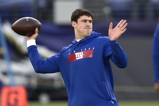 New York Giants quarterback Daniel Jones works out prior to an NFL football game against the Baltimore Ravens, Sunday, Dec. 27, 2020, in Baltimore. (AP Photo/Gail Burton)