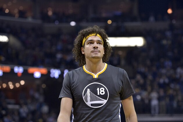 Golden State Warriors center Anderson Varejao (18) plays in the first half of an NBA basketball game Saturday, Dec. 10, 2016, in Memphis, Tenn. (AP Photo/Brandon Dill)