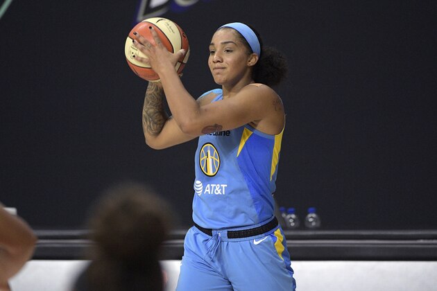 Chicago Sky forward Gabby Williams sets up a play during the first half of a WNBA basketball first round playoff game against the Connecticut Sun, Tuesday, Sept. 15, 2020, in Bradenton, Fla. (AP Photo/Phelan M. Ebenhack)