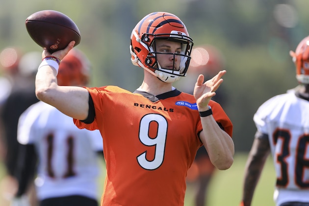 Cincinnati Bengals' Joe Burrow throws a pass during NFL football practice in Cincinnati, Tuesday, May 25, 2021. (AP Photo/Aaron Doster)