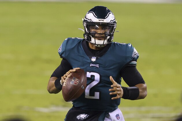 Philadelphia Eagles Jalen Hurts (2) in action against Washington Football Team during an NFL football game, Sunday, Jan. 3, 2021, in Philadelphia. (AP Photo/Rich Schultz)