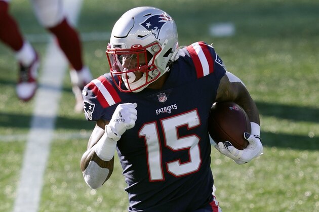 New England Patriots wide receiver N'Keal Harry runs with the ball in the first half of an NFL football game against the Arizona Cardinals, Sunday, Nov. 29, 2020, in Foxborough, Mass. (AP Photo/Elise Amendola)
