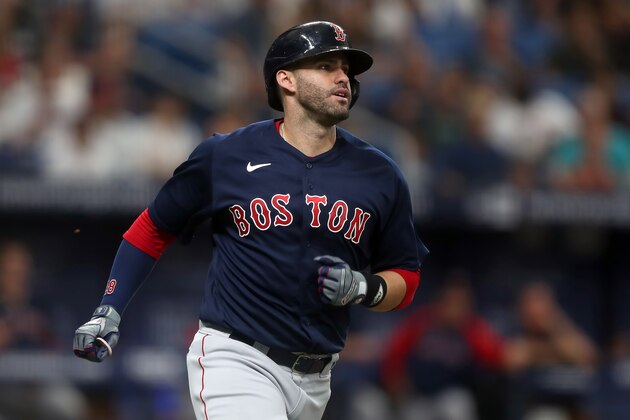 ST. PETERSBURG, FL - JULY 31: J. D. Martinez (28) of the Red Sox hustles down to first base during the regular season game between the Boston Red Sox and the Tampa Bay Rays on July 31, 2021 at Tropicana Field in St. Petersburg, FL. (Photo by Cliff Welch/Icon Sportswire via Getty Images)