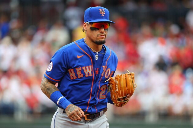 PHILADELPHIA, PA - AUGUST 07:  New York Mets shortstop Javier Baez (23) during the Major League Baseball game between the Philadelphia Phillies and the New York Mets on August 7, 2021 at Citizens Bank Ballpark in Philadelphia, PA.  (Photo by Rich Graessle/Icon Sportswire via Getty Images)