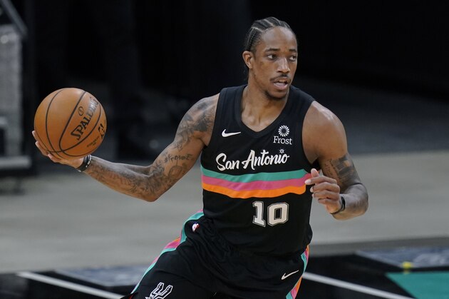 San Antonio Spurs forward DeMar DeRozan (10) during the first half of an NBA basketball game against the Miami Heat in San Antonio, Wednesday, April 21, 2021. (AP Photo/Eric Gay)