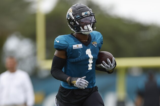 JACKSONVILLE, FL - AUGUST 03:Jacksonville Jaguars Running Back Travis Etienne Jr. (1)  during training camp on August 3, 2021 at DreamFinders Homes Practice Complex in Jacksonville, Fl. (Photo by David Rosenblum/Icon Sportswire via Getty Images)