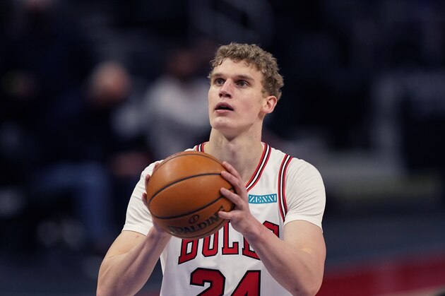 Chicago Bulls forward Lauri Markkanen plays during the first half of an NBA basketball game, Sunday, March 21, 2021, in Detroit. (AP Photo/Carlos Osorio)