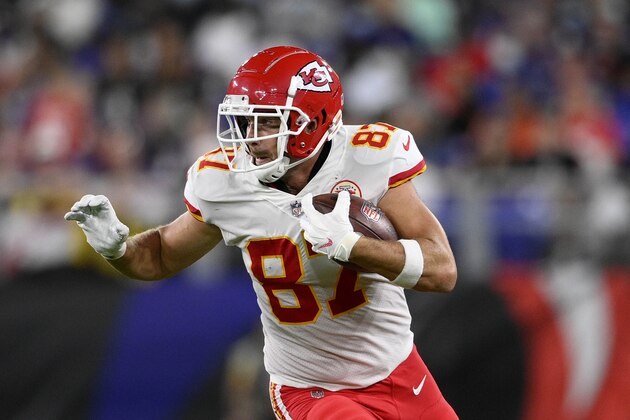 Kansas City Chiefs tight end Travis Kelce (87) in action in the first half of an NFL football game against the Baltimore Ravens, Sunday, Sept. 19, 2021, in Baltimore. (AP Photo/Nick Wass)