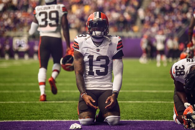 MINNEAPOLIS, MN - OCTOBER 03: Odell Beckham Jr. #13 of the Cleveland Browns and A.J. Green #38 pray in the end zone before the game against the Minnesota Vikings at U.S. Bank Stadium on October 3, 2021 in Minneapolis, Minnesota. (Photo by Stephen Maturen/Getty Images)