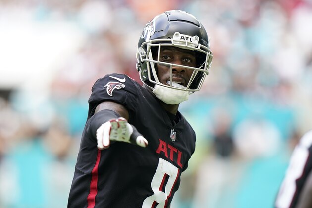 Atlanta Falcons tight end Kyle Pitts (8) waits for a play during the first half of an NFL football game against the Miami Dolphins, Sunday, Oct. 24, 2021, in Miami Gardens, Fla. (AP Photo/Wilfredo Lee)