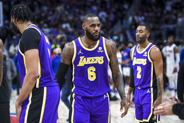 DETROIT, MICHIGAN - NOVEMBER 21: LeBron James #6 of the Los Angeles Lakers looks on as he is ejected from the game during the third quarter of the game against the Detroit Pistons at Little Caesars Arena on November 21, 2021 in Detroit, Michigan. NOTE TO USER: User expressly acknowledges and agrees that, by downloading and or using this photograph, User is consenting to the terms and conditions of the Getty Images License Agreement. (Photo by Nic Antaya/Getty Images) DETROIT, MICHIGAN - NOVEMBER 21: LeBron James #6 of the Los Angeles Lakers looks on as he is ejected from the game during the third quarter of the game against the Detroit Pistons at Little Caesars Arena on November 21, 2021 in Detroit, Michigan. NOTE TO USER: User expressly acknowledges and agrees that, by downloading and or using this photograph, User is consenting to the terms and conditions of the Getty Images License Agreement. (Photo by Nic Antaya/Getty Images)