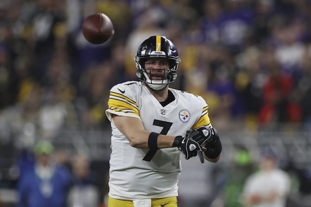 Pittsburgh Steelers quarterback Ben Roethlisberger (7) throws the ball during the second half of an NFL football game against the Minnesota Vikings, Thursday, Dec. 9, 2021 in Minneapolis. Minnesota won 36-28. (AP Photo/Stacy Bengs)