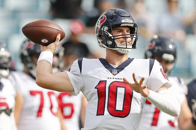 JACKSONVILLE, FLORIDA - DECEMBER 19: Davis Mills #10 of the Houston Texans warms up prior to the game against the Jacksonville Jaguarsat TIAA Bank Field on December 19, 2021 in Jacksonville, Florida. (Photo by Michael Reaves/Getty Images)