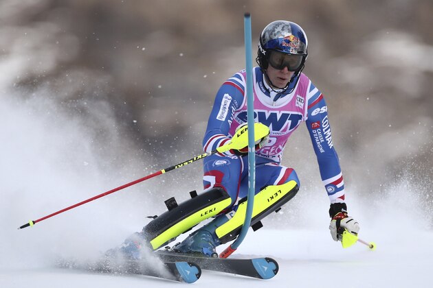 France's Clement Noel speeds down the course during an alpine ski, men's World Cup slalom race, in Wengen, Switzerland, Sunday, Jan. 16, 2022. (AP Photo/Gabriele Facciotti)