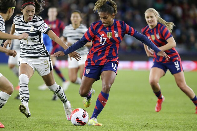 United States forward midfielder Catarina Macario (17) controls the ball as South Korea defensemen Yeonga Jeong (3) trails in the first half of a soccer friendly match against South Korea, Tuesday, Oct. 26, 2021, in St. Paul, Minn. (AP Photo/Andy Clayton-King)