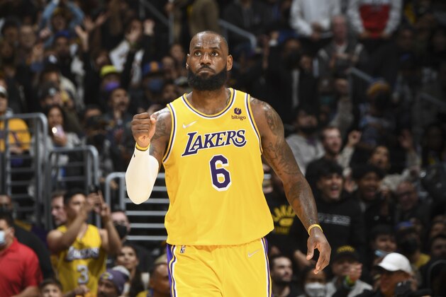 LOS ANGELES, CA - MARCH 5: LeBron James #6 of the Los Angeles Lakers reacts to a play during the game against the Golden State Warriors on March 5, 2022 at Crypto.Com Arena in Los Angeles, California. NOTE TO USER: User expressly acknowledges and agrees that, by downloading and/or using this Photograph, user is consenting to the terms and conditions of the Getty Images License Agreement. Mandatory Copyright Notice: Copyright 2022 NBAE (Photo by Andrew D. Bernstein/NBAE via Getty Images)