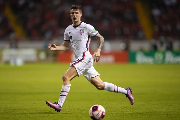 SAN JOSE, COSTA RICA - MARCH 30: Christian Pulisic #10 of the United States paces the ball during a FIFA World Cup qualifier game between Costa Rica and USMNT at Estadio Nacional de Costa Rica on March 30, 2022 in San Jose, Costa Rica. (Photo by Brad Smith/ISI Photos/Getty Images)