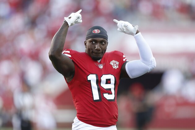 San Francisco 49ers wide receiver Deebo Samuel (19) gestures to the fans before the game against the Green Bay Packers during an NFL football game, Sunday, Sep. 26, 2021 in Santa Clara, Calif. (AP Photo/Lachlan Cunningham)