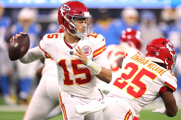 INGLEWOOD, CALIFORNIA - DECEMBER 16: Patrick Mahomes #15 of the Kansas City Chiefs passes in the pocket during a 34-28 win over the Los Angeles Chargers at SoFi Stadium on December 16, 2021 in Inglewood, California. (Photo by Harry How/Getty Images)