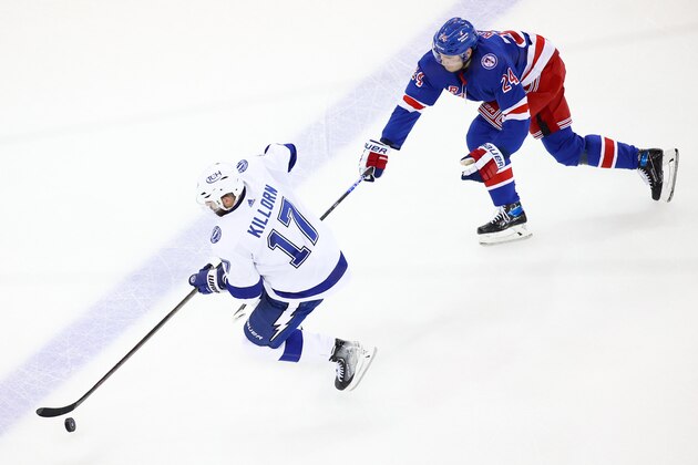 NEW YORK, NY - JUNE 01: Tampa Bay Lightning Left Wing Alex Killorn (17) skates against New York Rangers Right Wing Kaapo Kakko (24) during game 1 of the NHL Stanley Cup Eastern Conference Finals between the Tampa Bay Lightning and the New York Rangers on June 1, 2022 at Madison Square Garden in New York, NY. (Photo by Joshua Sarner/Icon Sportswire via Getty Images)