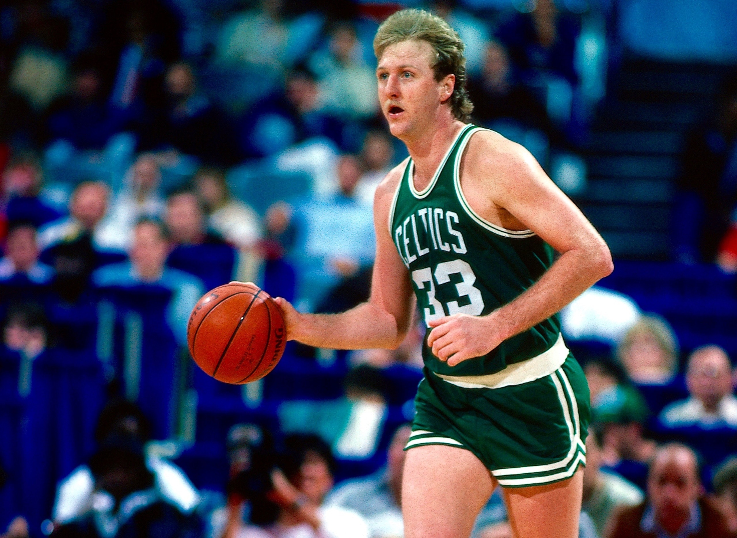 JUN 1987:  BOSTON FORWARD LARRY BIRD SHOOTS A JUMP SHOT DURING THE THIRD QUARTER OF THE CELTICS GAME VERSUS THE LOS ANGELES LAKERS IN THE NBA FINALS AT THE BOSTON GARDEN IN BOSTON, MASSACHUSETTS. Mandatory Credit: Jonathan Daniel/ALLSPORT
