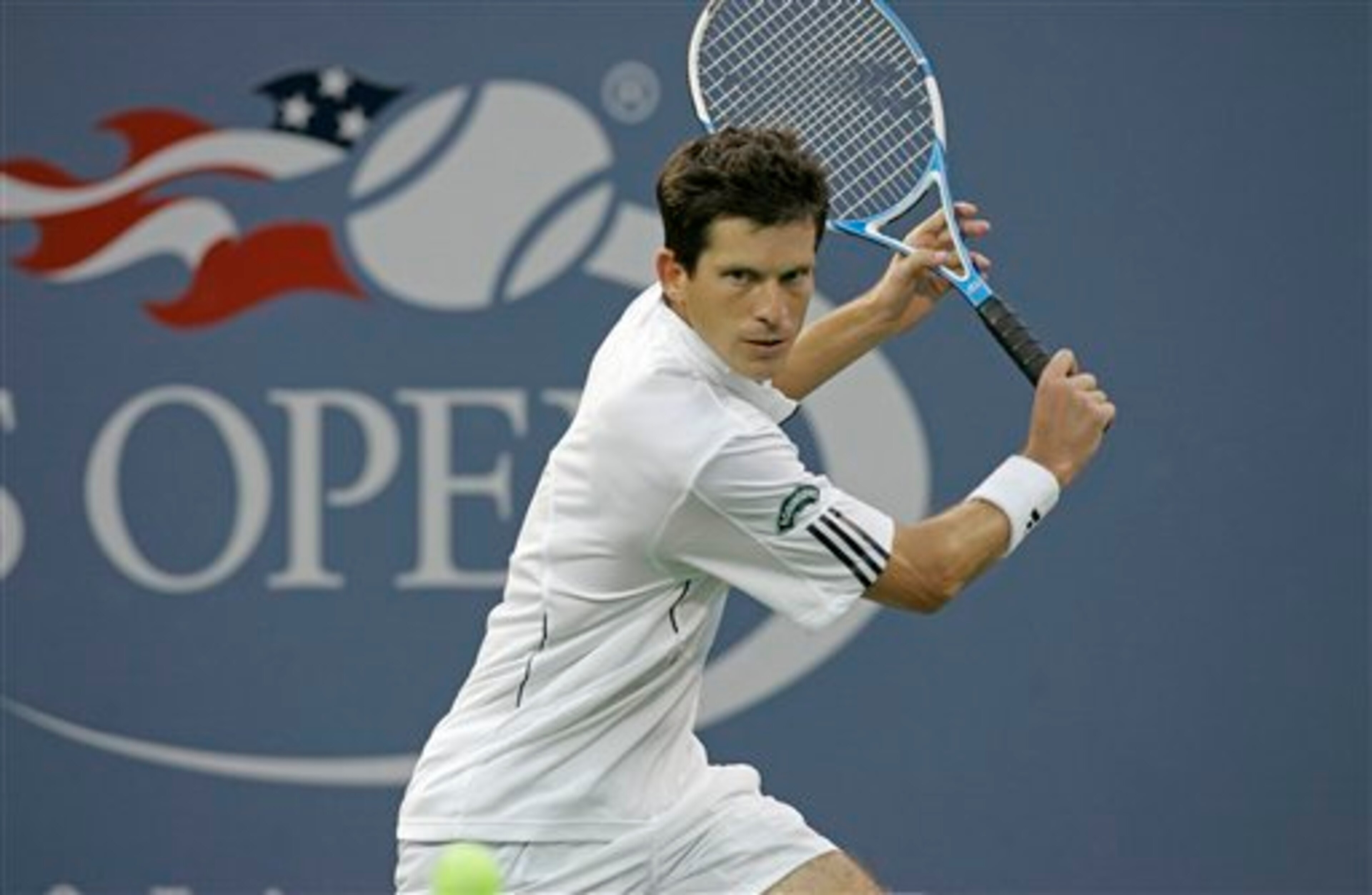 Tim Henman of Britain during a match against  Jo-Wilfried Tsonga of France at the US Open tennis tournament in New York, Friday, Aug. 31, 2007. (AP Photo/Darron Cummings)